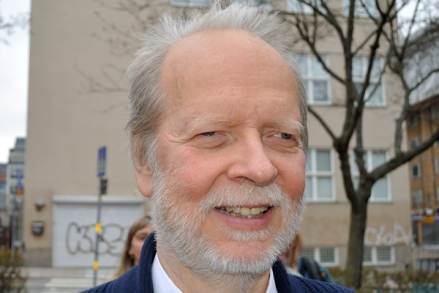 Kaj Nordquist har gråvitt hår och skägg