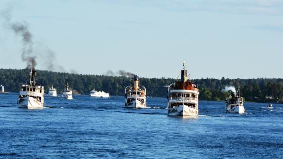 Bild på skärgårdsbåtar